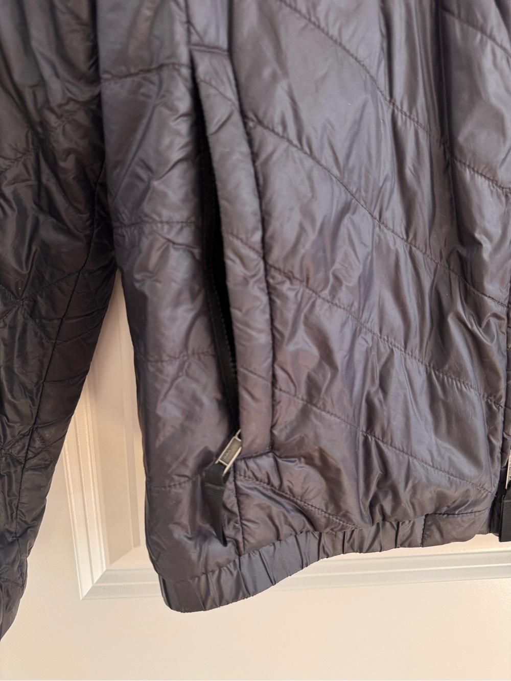 Patagonia Black Nanopuff Quilted Packable Jacket size medium women’s - Picture 8 of 9